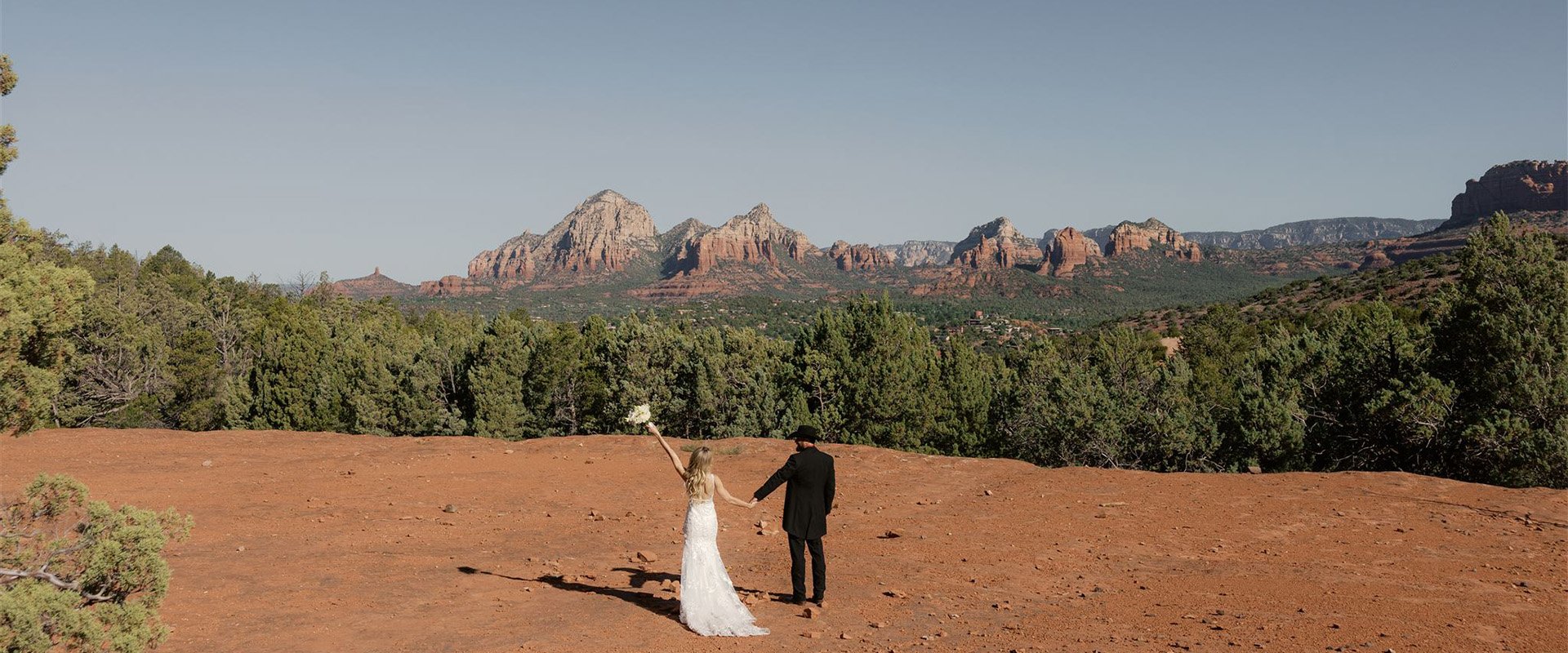 Couple eloping in Arizona